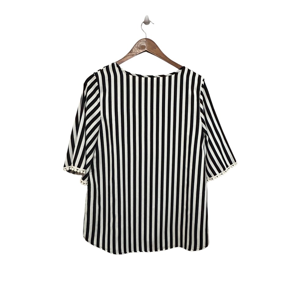 BomBom Black White Striped Top Women's Small Lace Trim‎ Short Sleeve Blouse